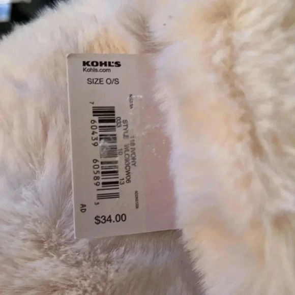 LC Lauren Conrad Faux Fur Ivory Stole Scarf - Picture 7 of 9